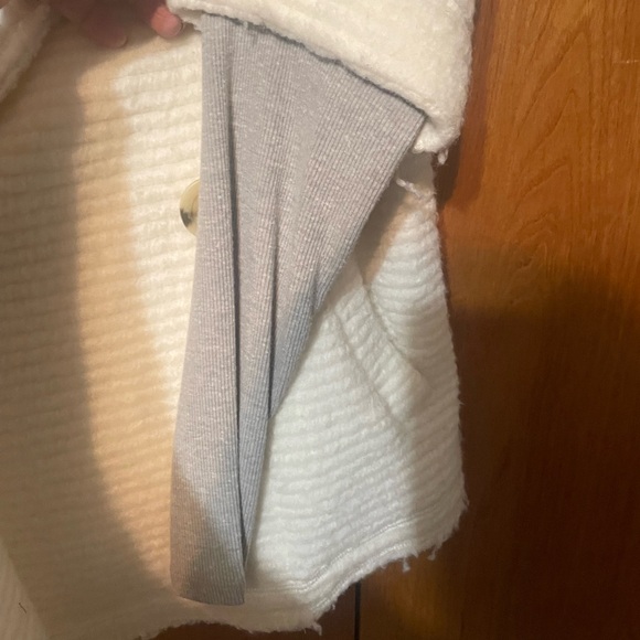 Dolan jacket size small soft Made In USA.  White with gray sleeves - Picture 4 of 4